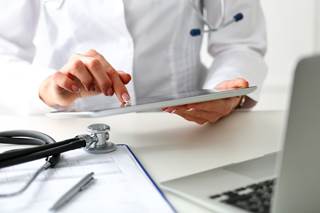 Commenting about patient behaviors on Facebook is becoming a common practice among clinicians. Commenting about patient behaviors on Facebook is becoming a common practice among clinicians.