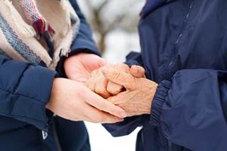 Self-estimated life expectancy rates may differ from clinician-estimated rates of survival. Self-estimated life expectancy rates may differ from clinician-estimated rates of survival.