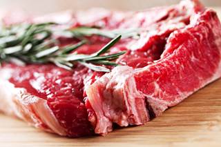 There was no association seen between poultry or fish and the risk of diverticulitis. There was no association seen between poultry or fish and the risk of diverticulitis.