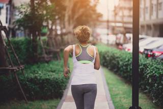 Researchers examined potential strategies used to compensate for weakness of the deep core musculature during running. Researchers examined potential strategies used to compensate for weakness of the deep core musculature during running.