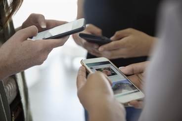 Navigating Social Media Issues in Medical Practice: An Expert Interview Navigating Social Media Issues in Medical Practice: An Expert Interview